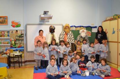 Visita de los Reyes Magos al colegio (ANPA) - Foto 2