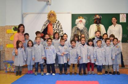 Visita de los Reyes Magos al colegio (ANPA) - Foto 8