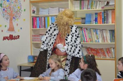 Visita de los Reyes Magos al colegio (ANPA) - Foto 27