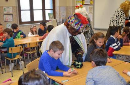 Visita de los Reyes Magos al colegio (ANPA) - Foto 35
